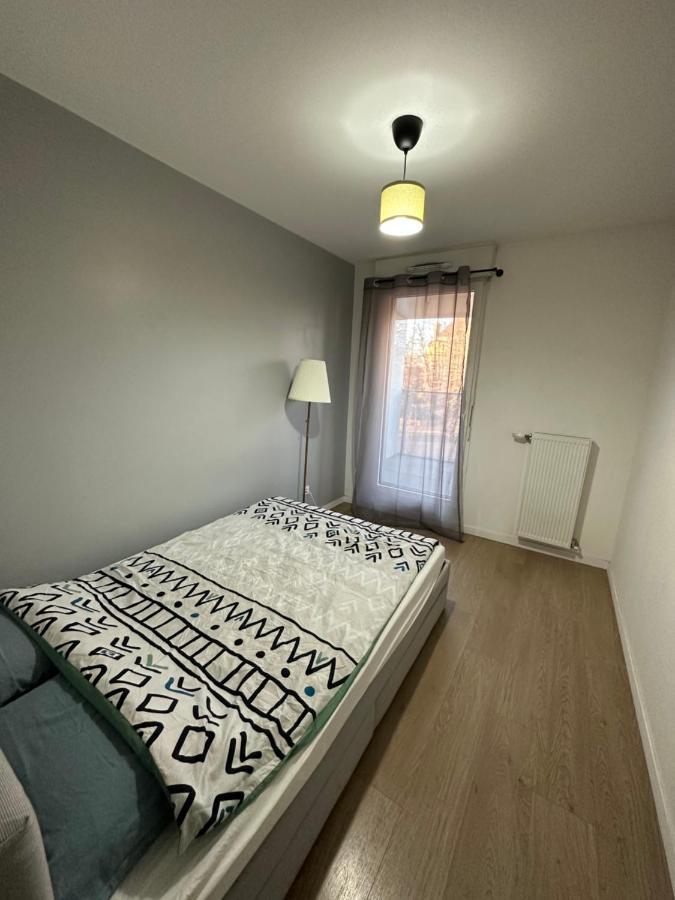Logement La Courneuve-Aubervilliers Rerb Exterior photo